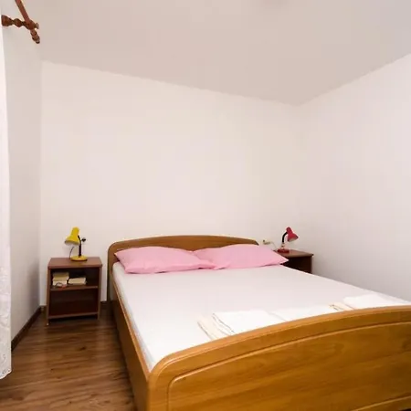 La Marina - Triplex Three Bedroom Apartman *