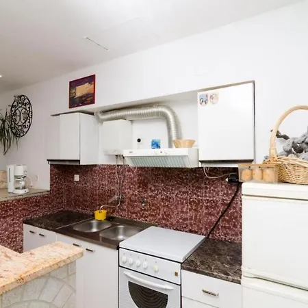 La Marina - Triplex Three Bedroom *