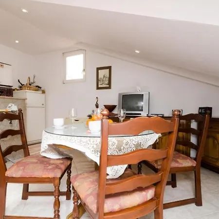 La Marina - Triplex Three Bedroom Daire