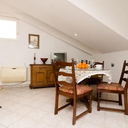 La Marina - Triplex Three Bedroom